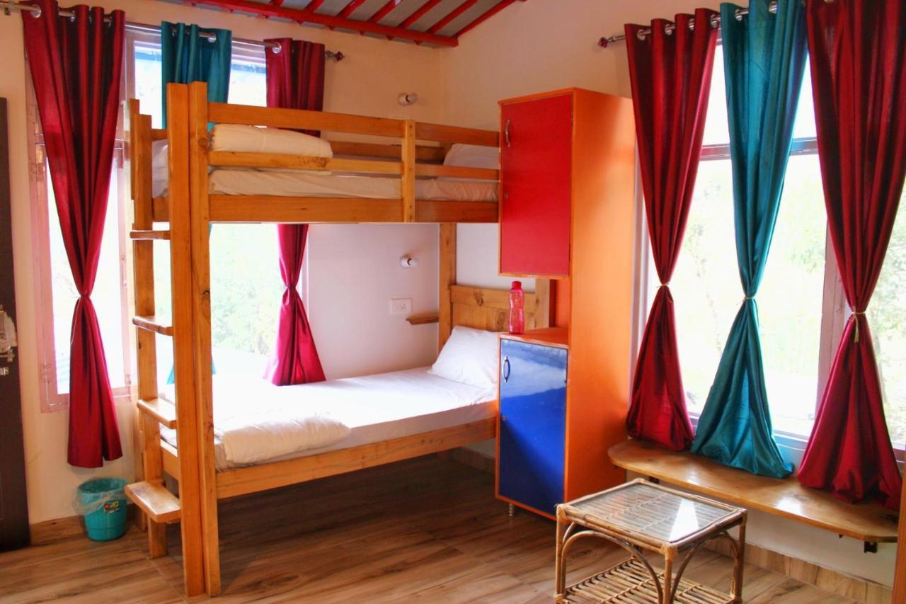 The Stream Side Hostel Массури Экстерьер фото